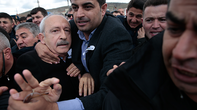 CHP&#8217;li tanıklar: Hiçbir koruma girişimi olmadı, &#8220;Cenazeye gaz sıkamayız&#8221; diye müdahale etmediler