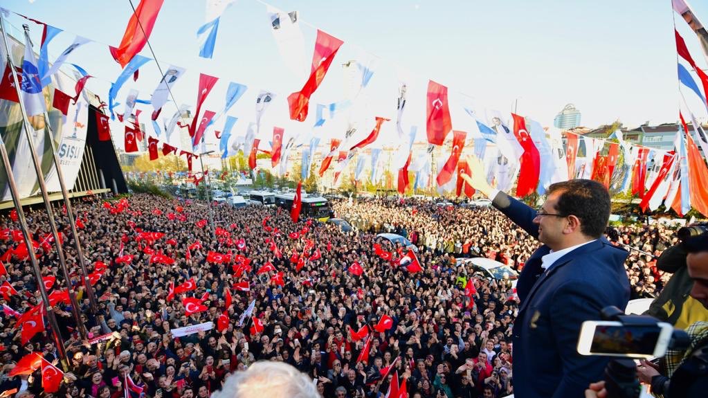 İmamoğlu Şişli’de: YSK’ye “Tarihi vazifenizi yapın” çağrısı, halka “eşitlik ve kardeşlik” sözü