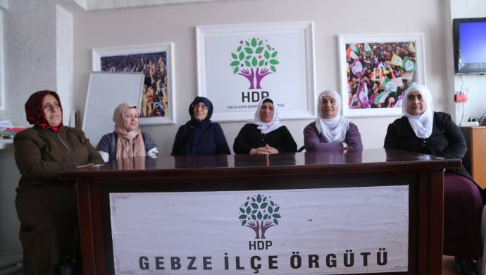 Tutuklu ailelerinden çağrı: Çocuklarımızın ölümlerine seyirci kalmayalım