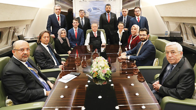 Erdoğan &#8216;dönüş&#8217; yolunda: &#8220;13-14 bin farkla seçilmez demedim, YSK kararını öper başımıza koyarız&#8221;