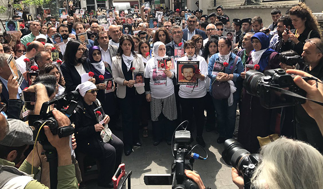 Cumartesi Anneleri 738. haftada Ahmet Tekin&#8217;in akıbetini sordu