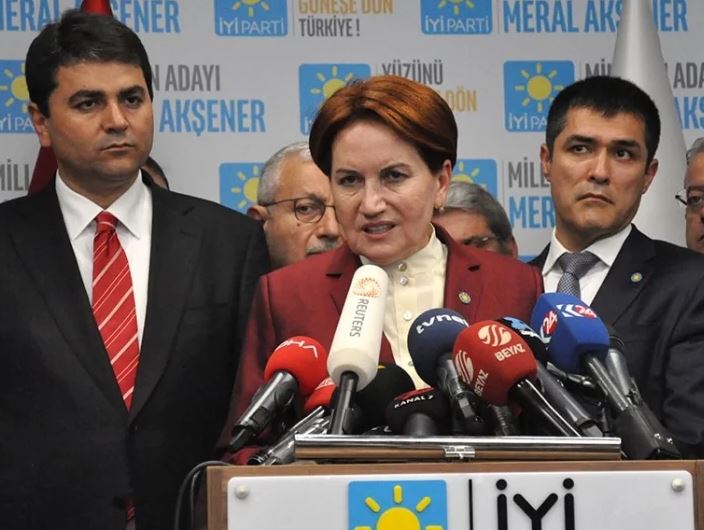 Akşener: Sivil darbenin hedefi milletimizdir, sessiz kalmayacağız!