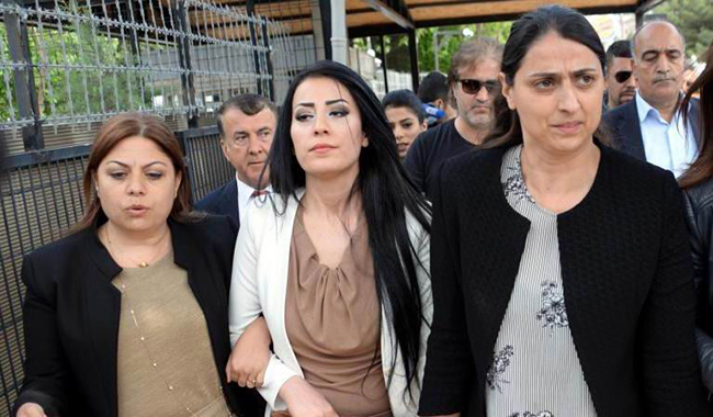 Ayşe öğretmen: &#8220;Çocuklar ölmesin diyenler kazanacak&#8221;