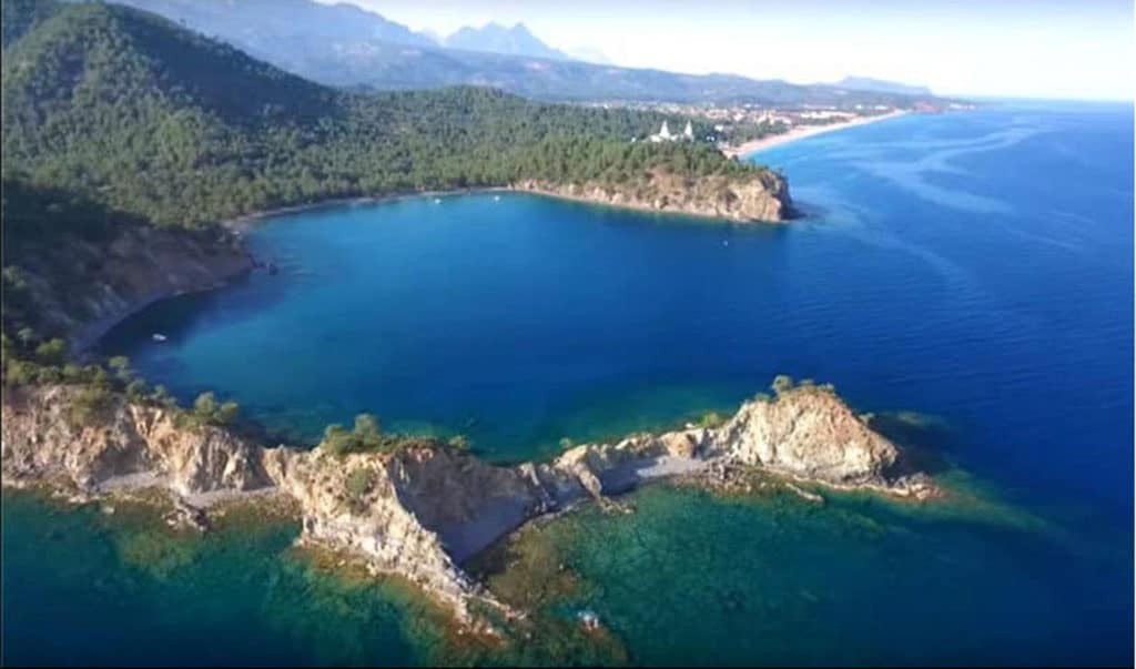 Kleopatra Koyu&#8217;nda yapılaşma ihalesi iptal edildi ama villalar yapıldıktan sonra
