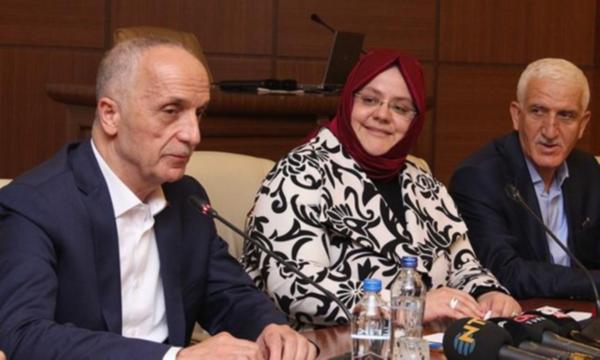 Ergün Atalay ve Türk-İş Yönetim Kurulu&#8217;na istifa çağrısı