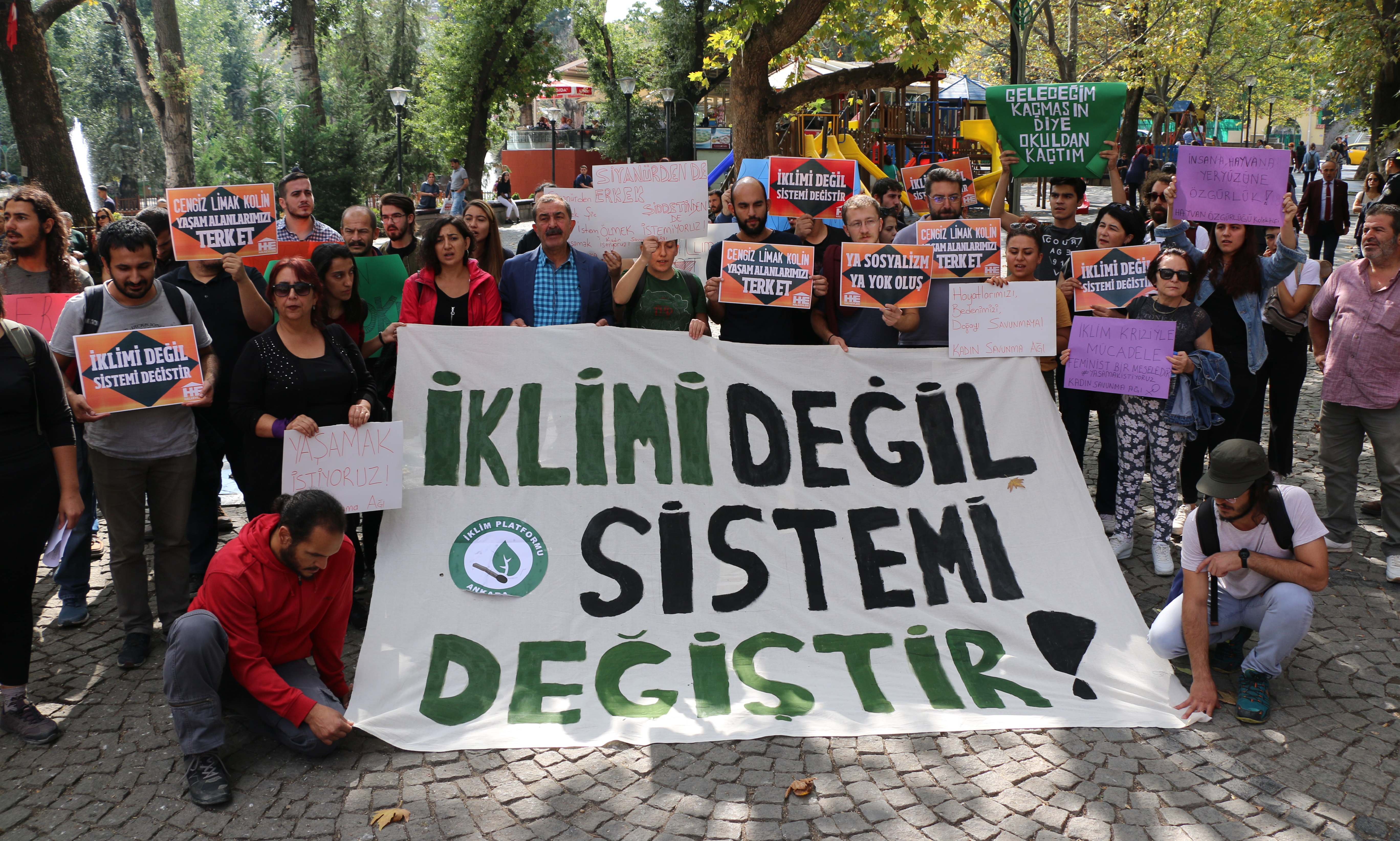 ‘Felaketin merkezinde’ &#8211; Ergin Yıldızoğlu (Cumhuriyet)