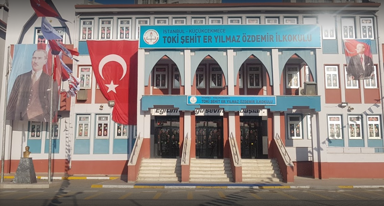 Okul müdürü &#8220;Personel yok&#8221; diyerek sınıf temizliğini ailelerden istedi