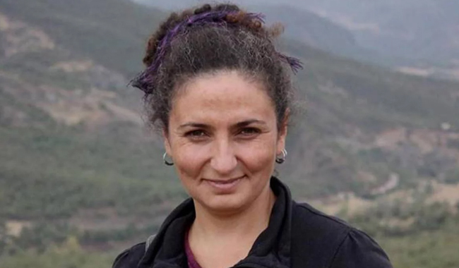 Jinnews muhabiri Melike Aydın&#8217;a 1 yıl 3 ay hapis cezası