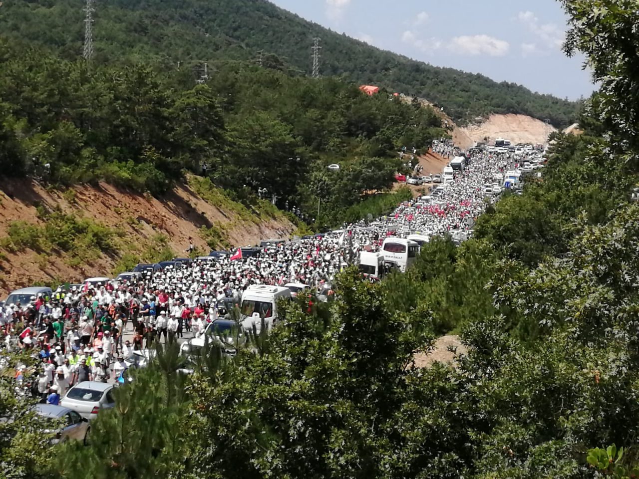 Kirazlı’ya Cerattepe’den bakmak &#8211; Çiğdem Toker (Sözcü)
