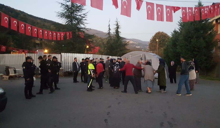 Teleferik projesine karşı çıkan halka “kafanıza sıkarım” tehdidi