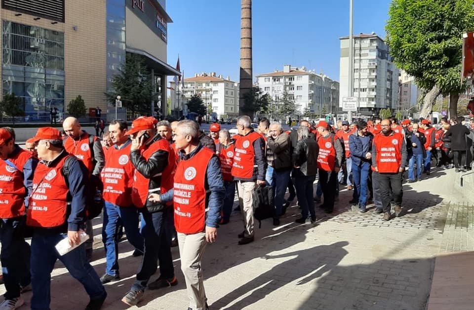 Eskişehir&#8217;de metal işçileri hakları için yeniden eylemde