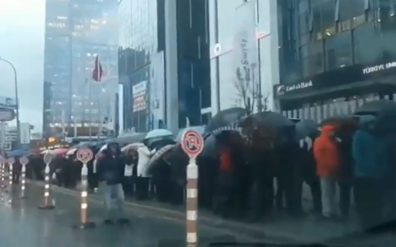 Yağmuru, soğuğu, Erdoğan&#8217;ı dinlemediler: Halk, Kanal İstanbul&#8217;a itiraz kuyruğunda
