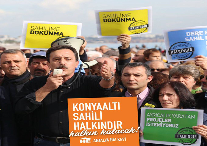 Antalya Halkevi’nden açıklama: “Sahil işgali son bulmalı, ücretsiz alanlar arttırılmalı”