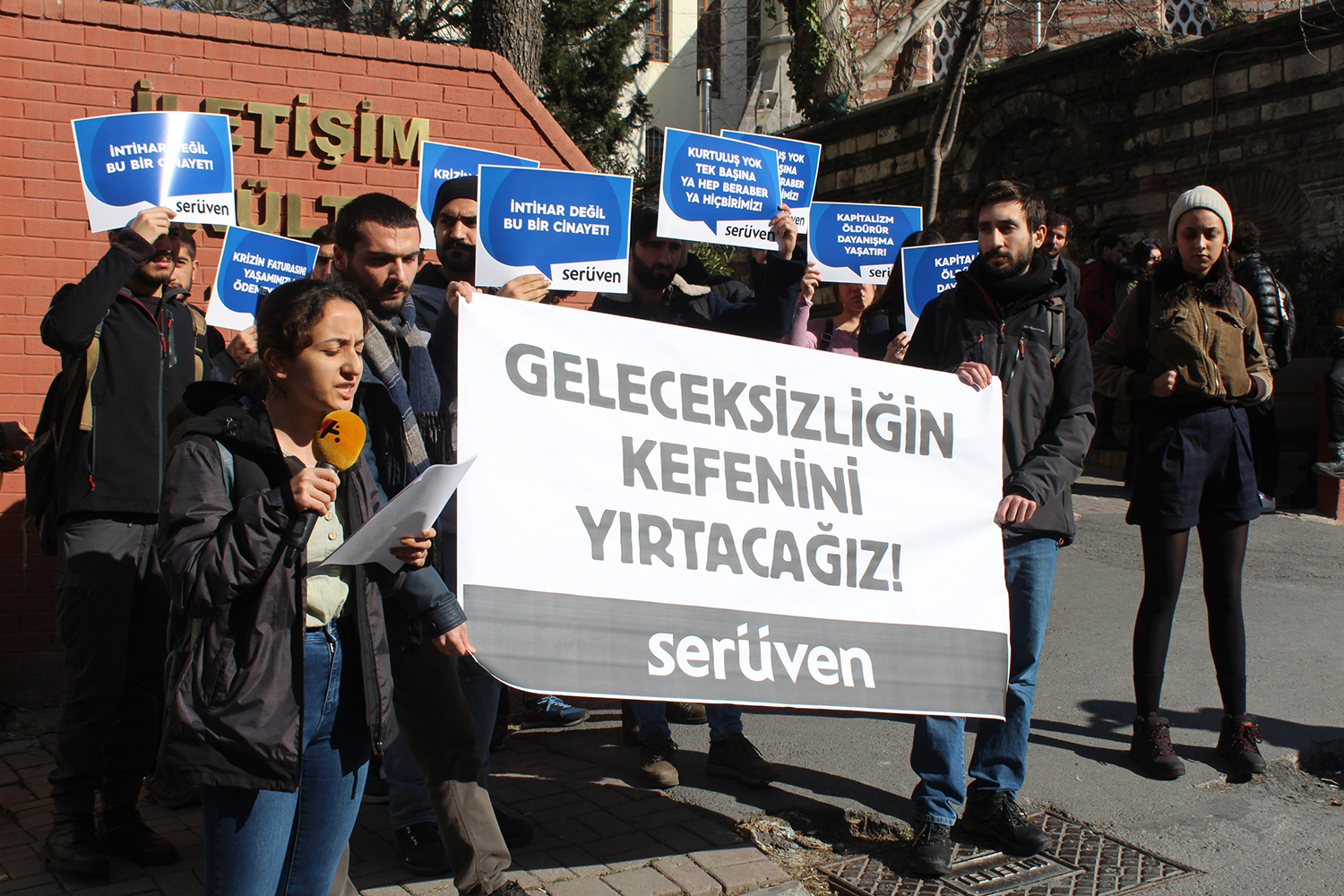 “Bizler çok iyi biliyoruz ki bu bir intihar değil cinayettir”