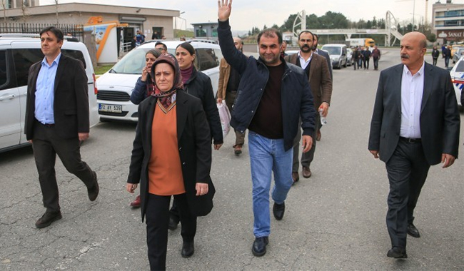 Batman Belediyesi Eş Başkanları Demir ve Korkmaz serbest bırakıldı
