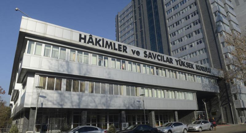 Özkoç, savcıyı HSK&#8217;ye şikâyet etti: &#8220;Siyasi güdülerle görevini kötüye kullandı&#8221;