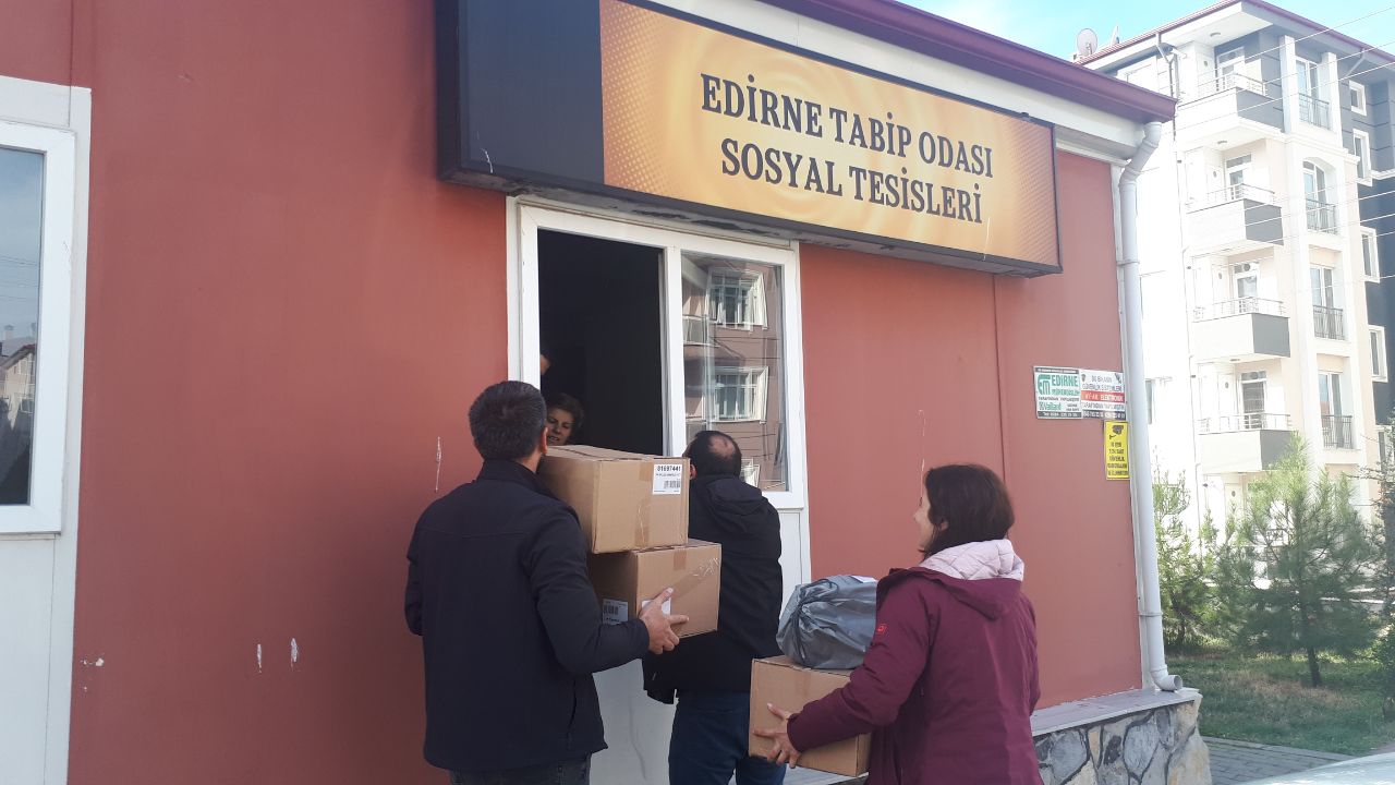 Halkevleri&#8217;nden sınırdaki mültecilerle dayanışma
