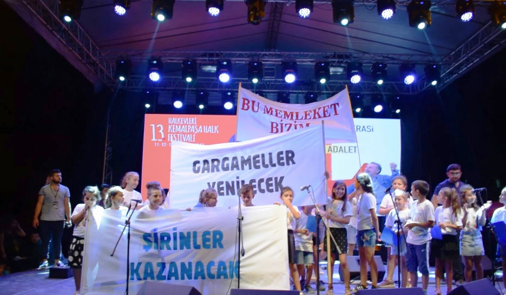 Kemalpaşa Halkevi&#8217;ne soruşturma: &#8220;Neden çocuk korosu yaptınız?&#8221;