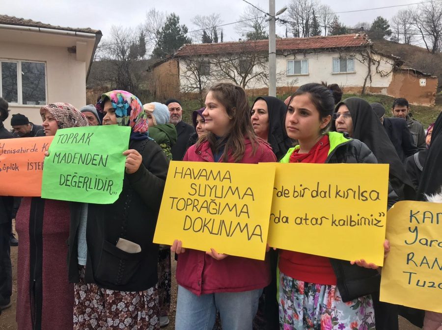 Maden şirketi salgından istifade ağaç katliamına başladı, köylüler direnişe geçti