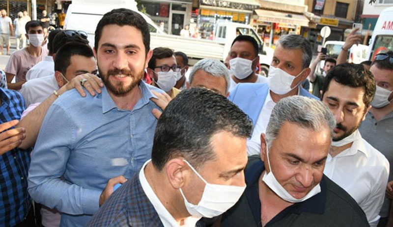 Adana&#8217;da tutuklanan CHP&#8217;li Yıldırım&#8217;a silah çekilen görüntüler ortaya çıktı