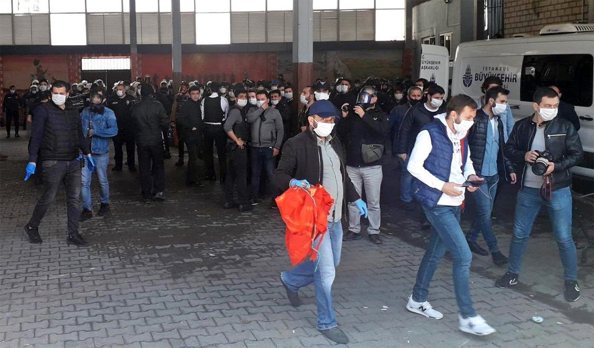 Gazi&#8217;de polis saldırısı: İbrahim Gökçek&#8217;in cenazesi kaçırıldı, çok sayıda kişi gözaltına alındı