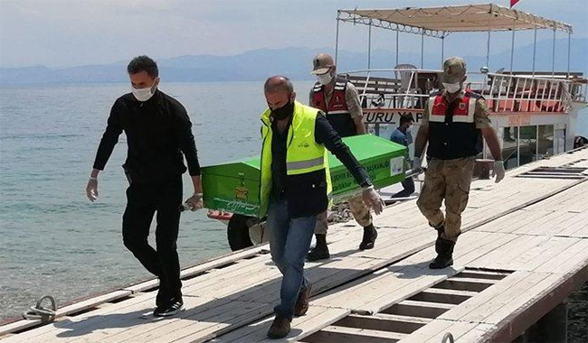 Van Gölü&#8217;nde batan mülteci teknesinde hayatını kaybedenlerin sayısı 32&#8217;ye yükseldi