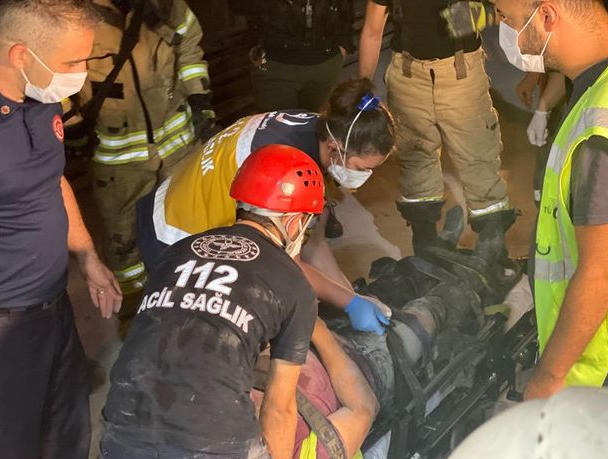 Kozyatağı Metro İstasyonu inşaatında vinç sepeti düştü: 2 işçi yaralandı
