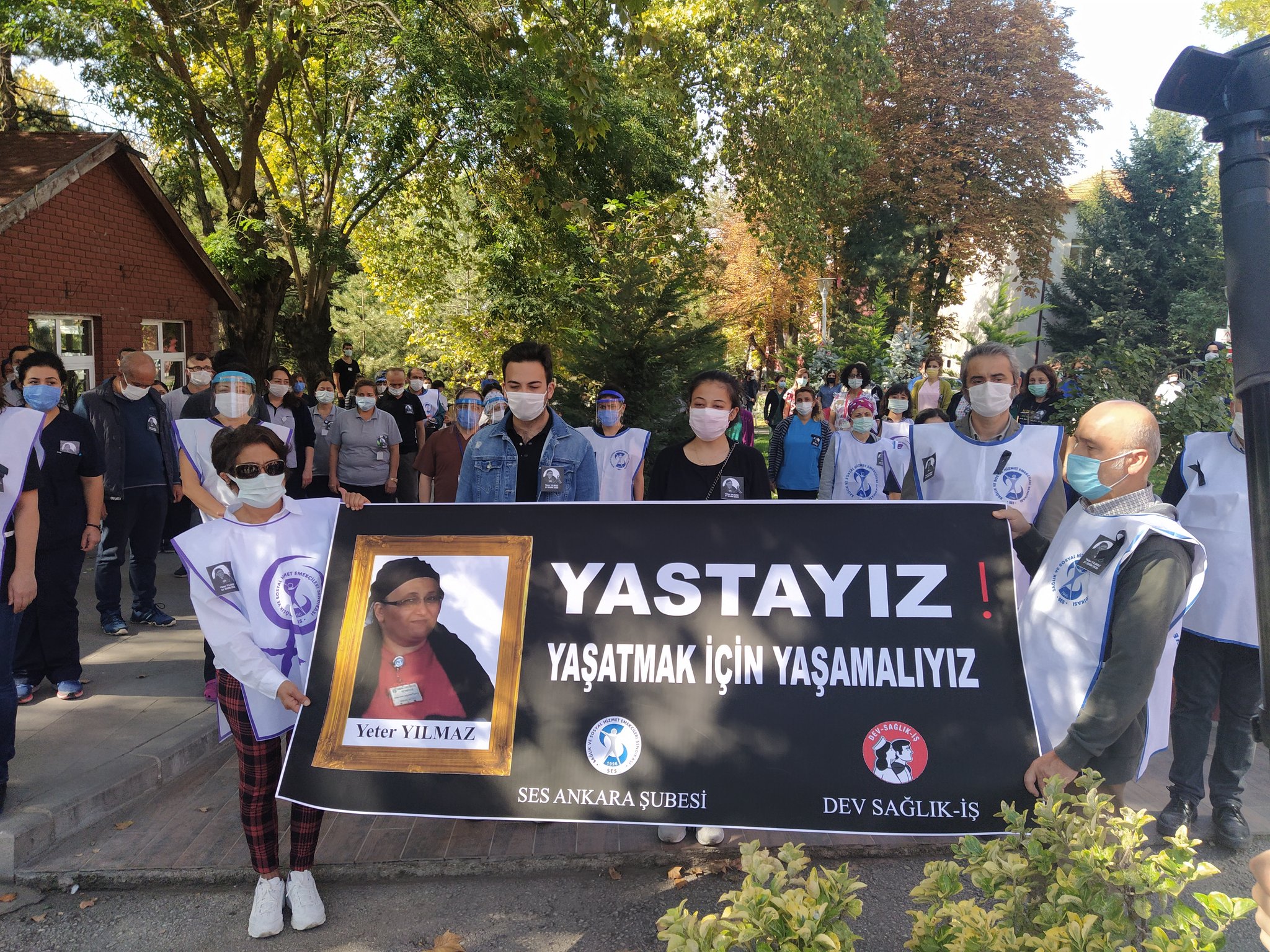 Ankara Üniversitesi Cebeci Hastanesi&#8217;nde sağlık çalışanı Yeter Yılmaz için anma