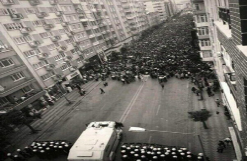 Kapitalizmin küresel krizi, kitle isyanları ve devrimci tutum