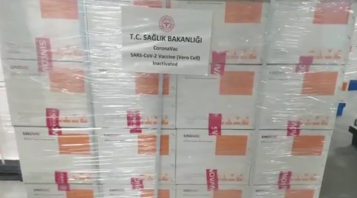 Prof. Dr. Osman Küçükosmanoğlu: &#8220;Aşı 15 gün test edilecek deniyor, verilen tarih birkaç defa ileri atıldı, daha ne kadar ertelenecek bilemiyoruz&#8221;