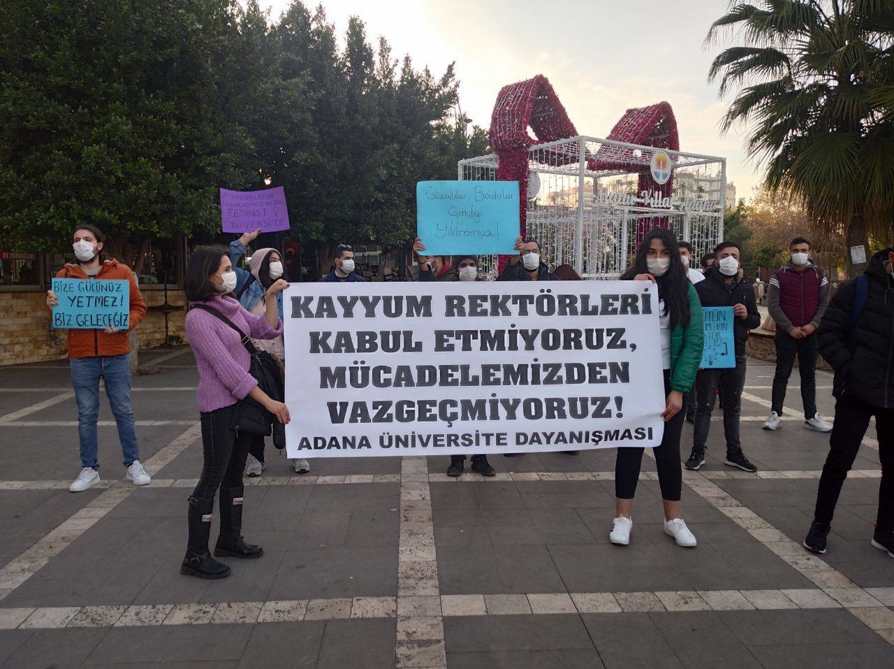 Üniversiteliler İstanbul, İzmir ve Adana&#8217;da eylemdeydi: &#8220;Kabul etmiyoruz, vazgeçmiyoruz!&#8221;