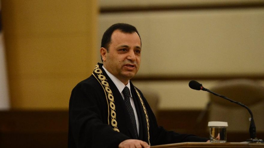 AYM Başkanı Zühtü Arslan: &#8220;Anayasa Mahkemesi&#8217;nin ihlal kararlarına karşı direnme veya aynı kararı verme gibi yollara başvurulamaz”