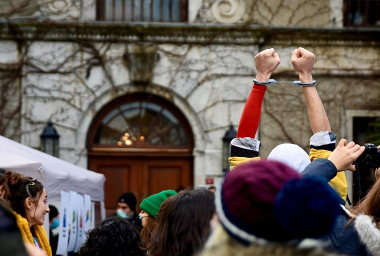 501 avukattan Boğaziçi direnişine destek: &#8220;Hukuksuzluk karşısında aşağı bakmayacağız!&#8221;