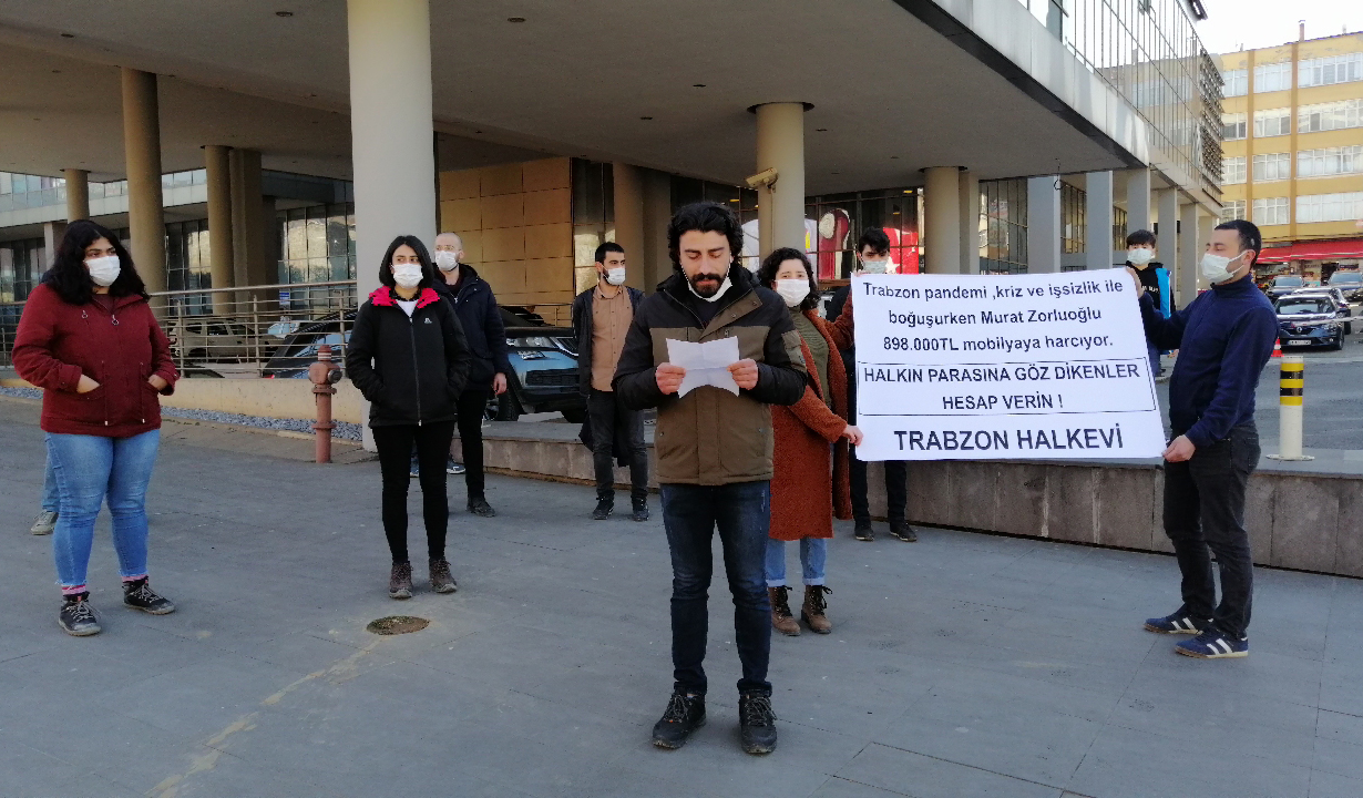 Trabzon Halkevi&#8217;nden 900 bin liraya makam odası döşeten Murat Zorluoğlu&#8217;na: &#8220;Biz ekonomik kriz ile boğuşuyoruz, Trabzon rant ile yok oluyor&#8221;