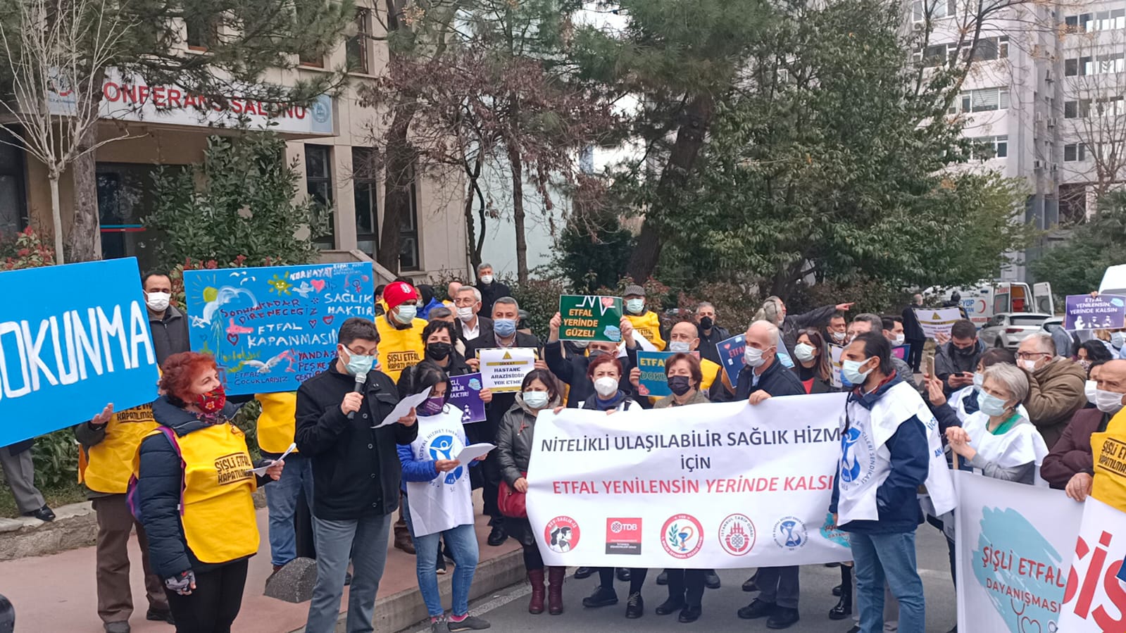 &#8220;Şişli Etfal kapatılmasın&#8221; diyenler basın açıklamasında bir araya geldi