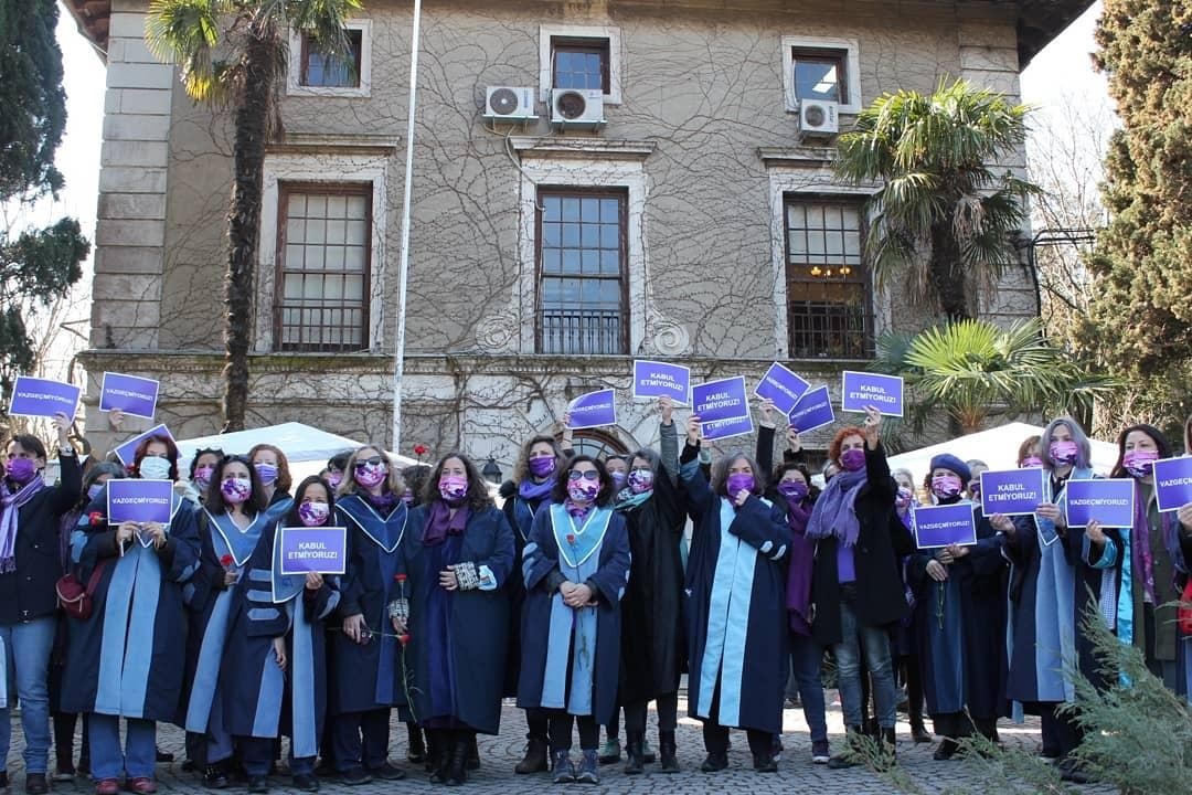 Boğaziçi&#8217;nde akademisyenlerin eylemi 46. gününde kadın akademisyenlerden 8 Mart eylemi