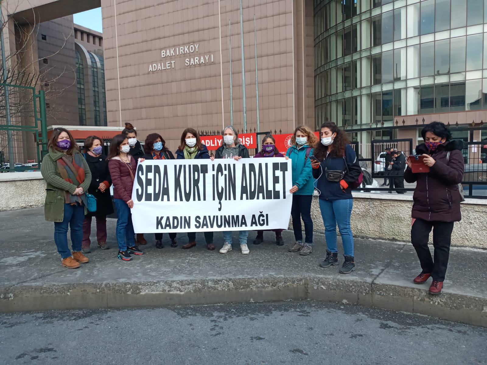 Kadın Savunma Ağı, Seda Kurt için eylemdeydi: &#8220;Katil Ercan Akkaş&#8217;ı kimler koruyor?&#8221;