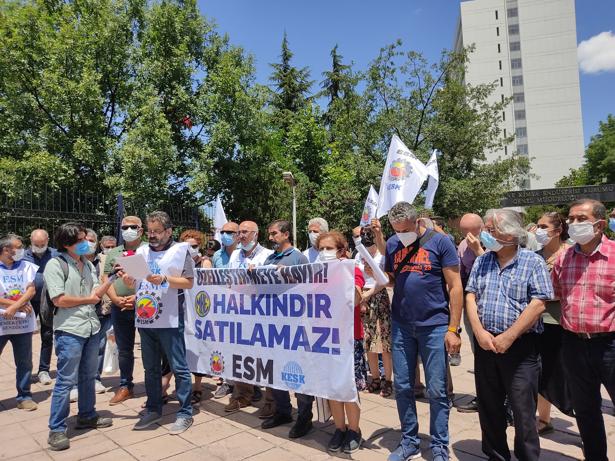 ESM, MKE önündeydi: &#8220;MKE’nin özelleştirilmesinin önünün açılması kabul edilemez&#8221;