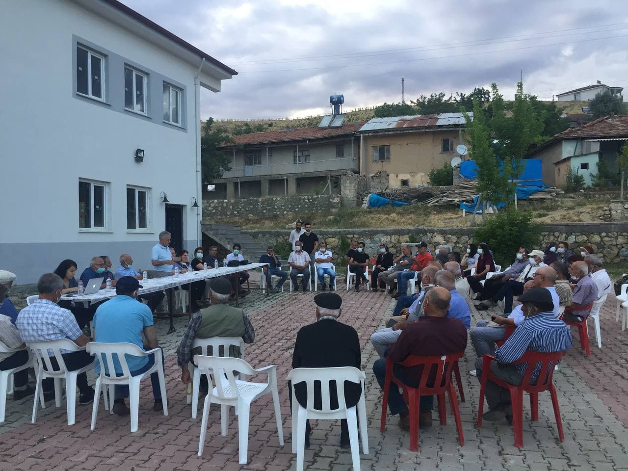 Malatya Çığlık Köyü’nde maden ocağı projesine karşı buluşan köylüler: “Direnmekten başka yol yok!”