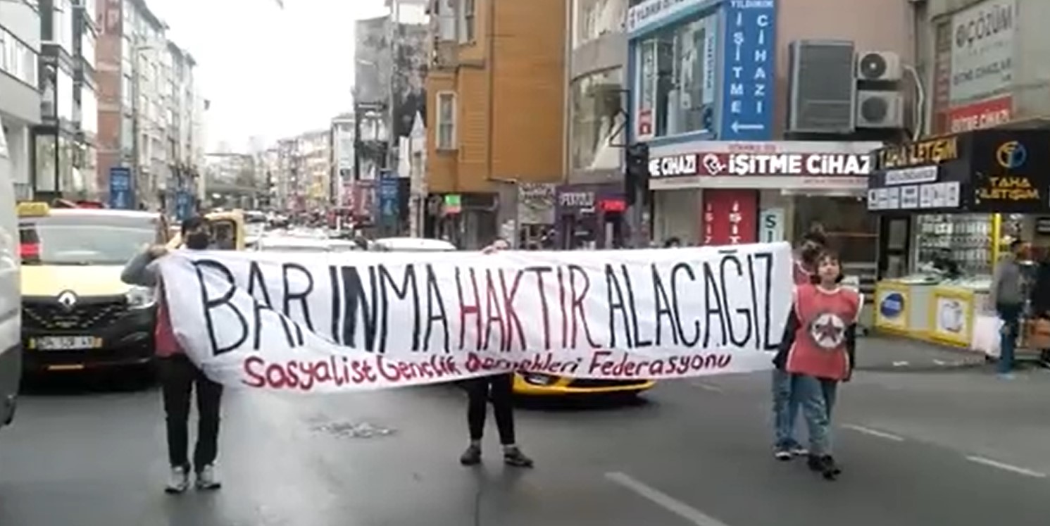 SGDF, Kadıköy&#8217;den &#8220;Barınma haktır alacağız&#8221; diye seslendi: 4 üniversiteli gözaltına alındı