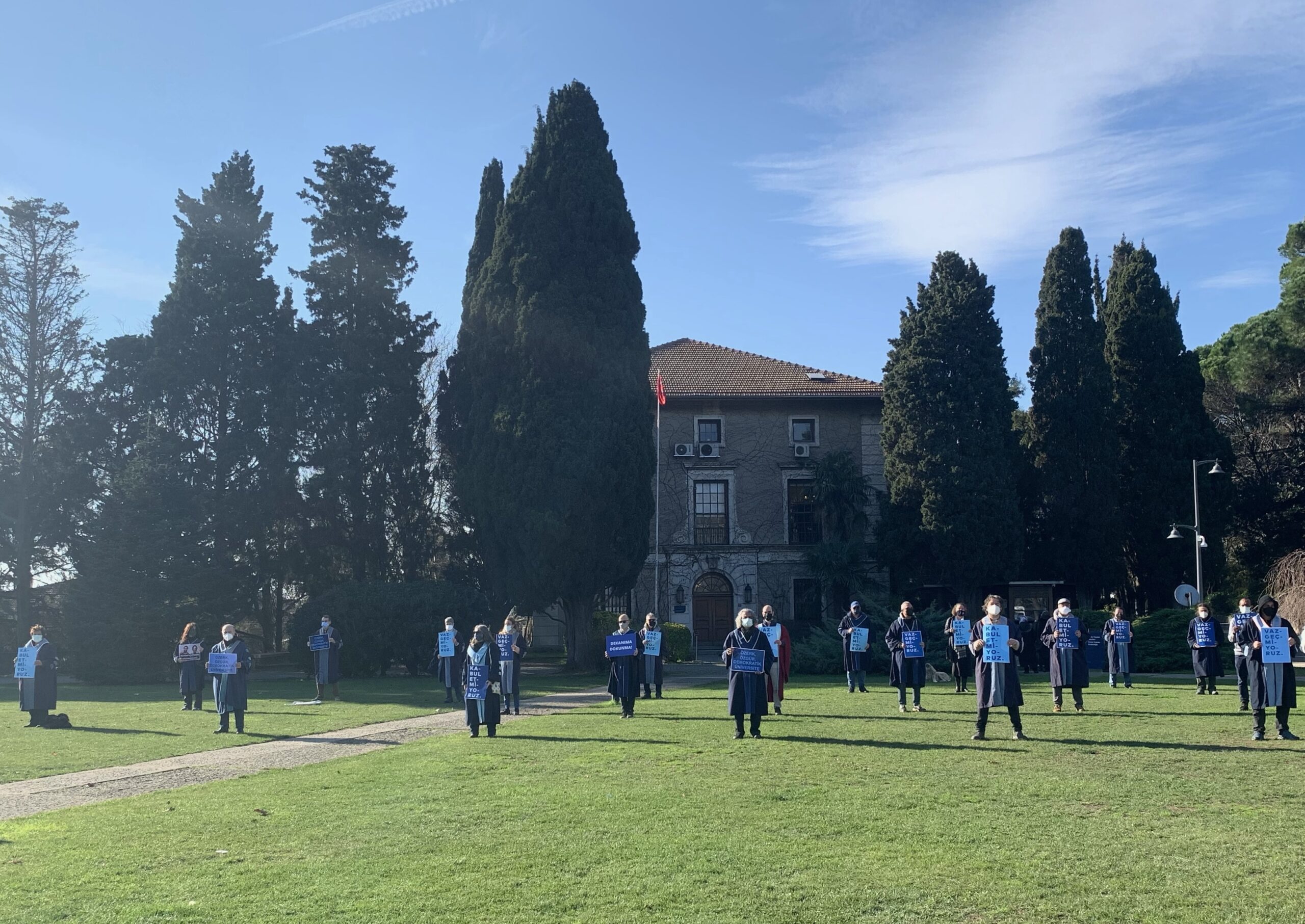 Boğaziçi Üniversitesi’nde akademisyenlerin nöbeti 249. gününde