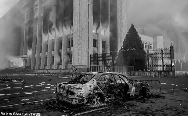 Renkli devrim mi işçi ayaklanması mı?: Kazakistan sosyalist hareketinden Aynur Kurmanov ile söyleşi (İmdat Freni)