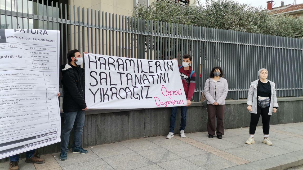 Cengiz Holding patronu Mehmet Cengiz’in şikayeti üzerine öğrenciler ifadeye çağrıldı Cengiz Holding patronu Mehmet Cengiz’in şikayeti üzerine öğrenciler ifadeye çağrıldı