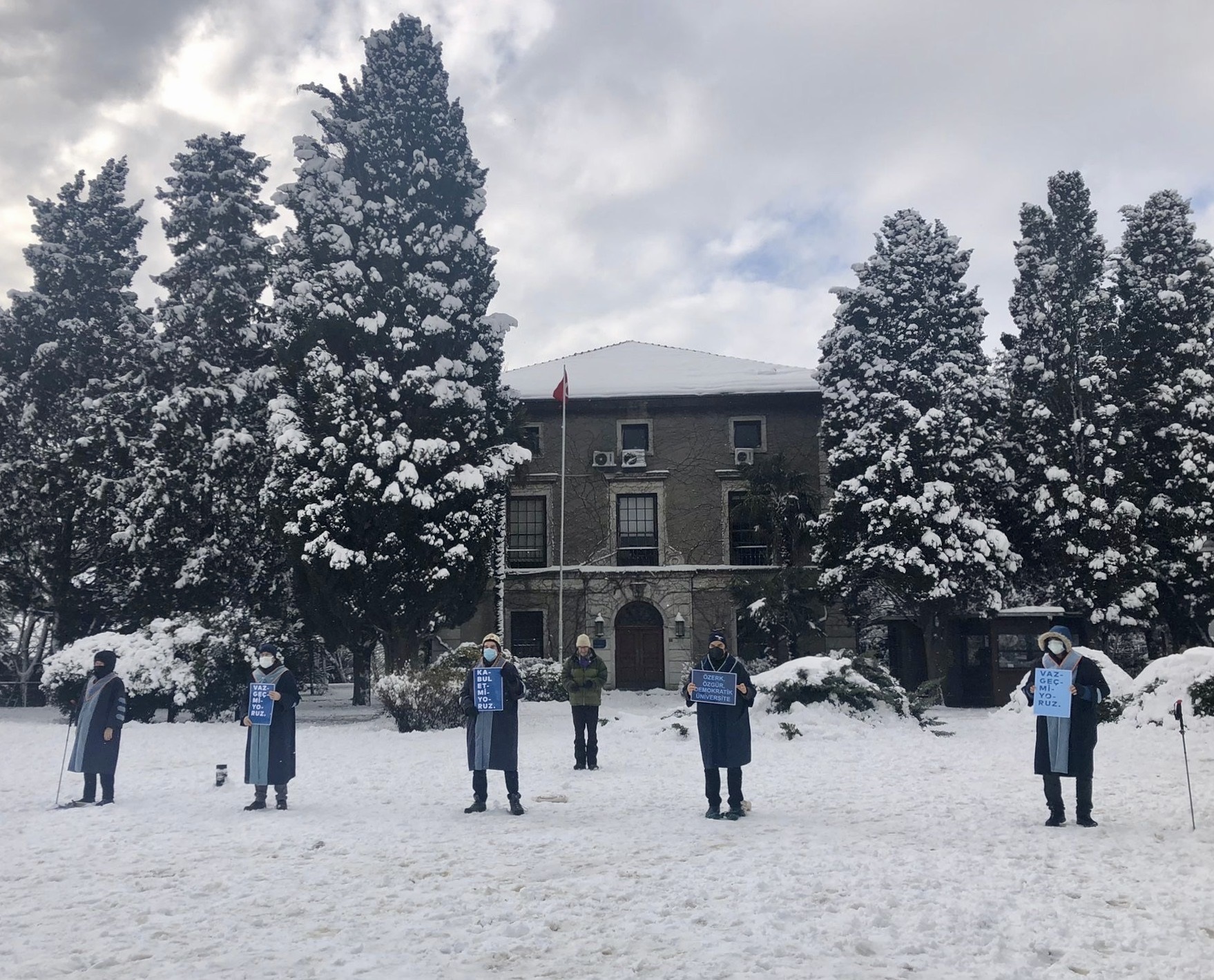 Boğaziçi Üniversitesi’nde akademisyenlerin nöbeti 262. gününde