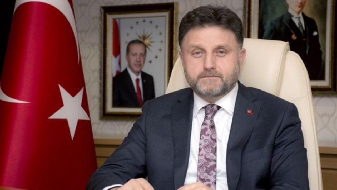 62 bin 500 lira maaş aldığını açıklayan Tarım Kredi Kooperatifleri Genel Müdürü Fahrettin Poyraz görevden alındı