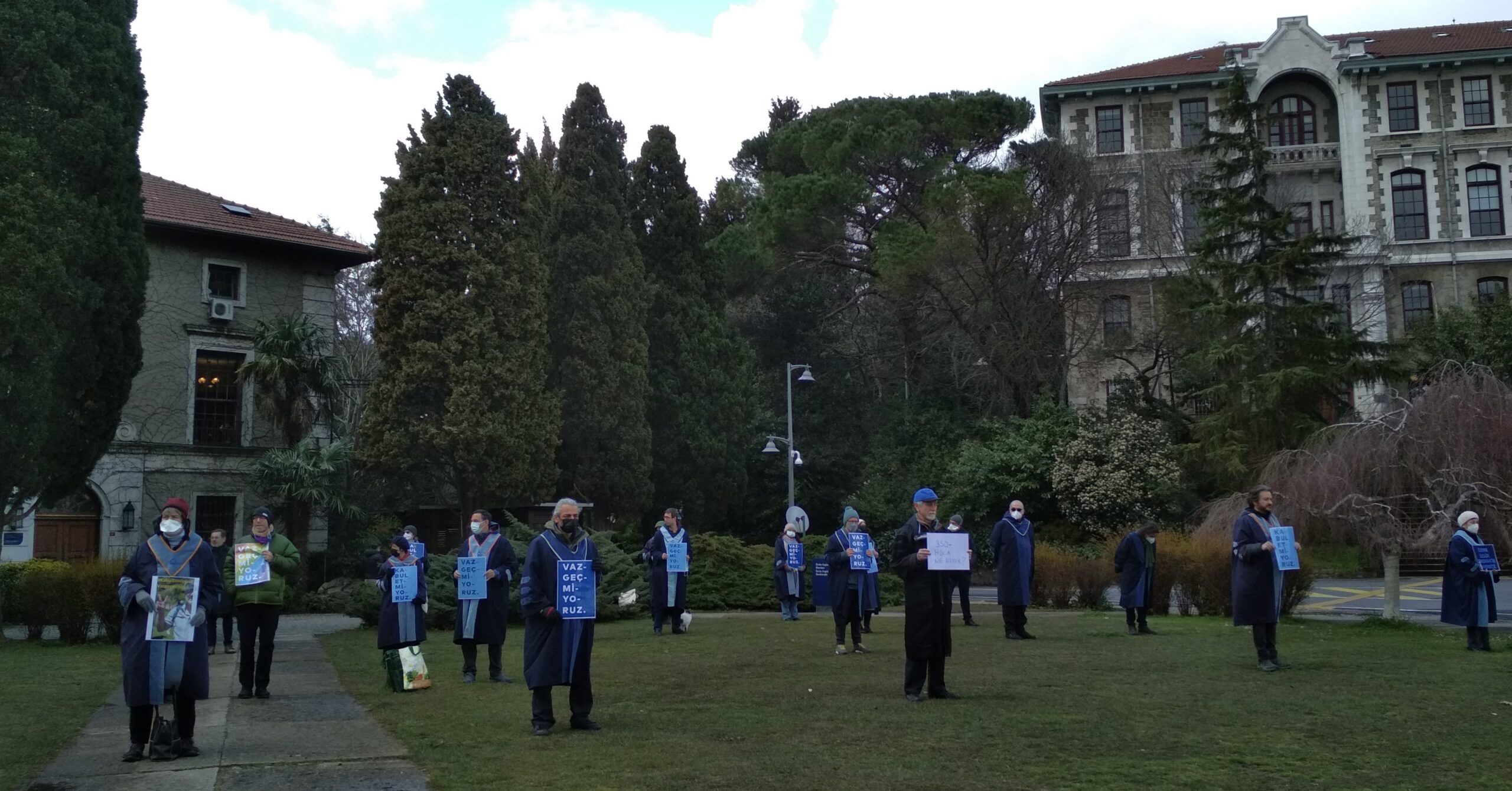 Boğaziçi Üniversitesi’nde akademisyenlerin nöbeti 303. gününde