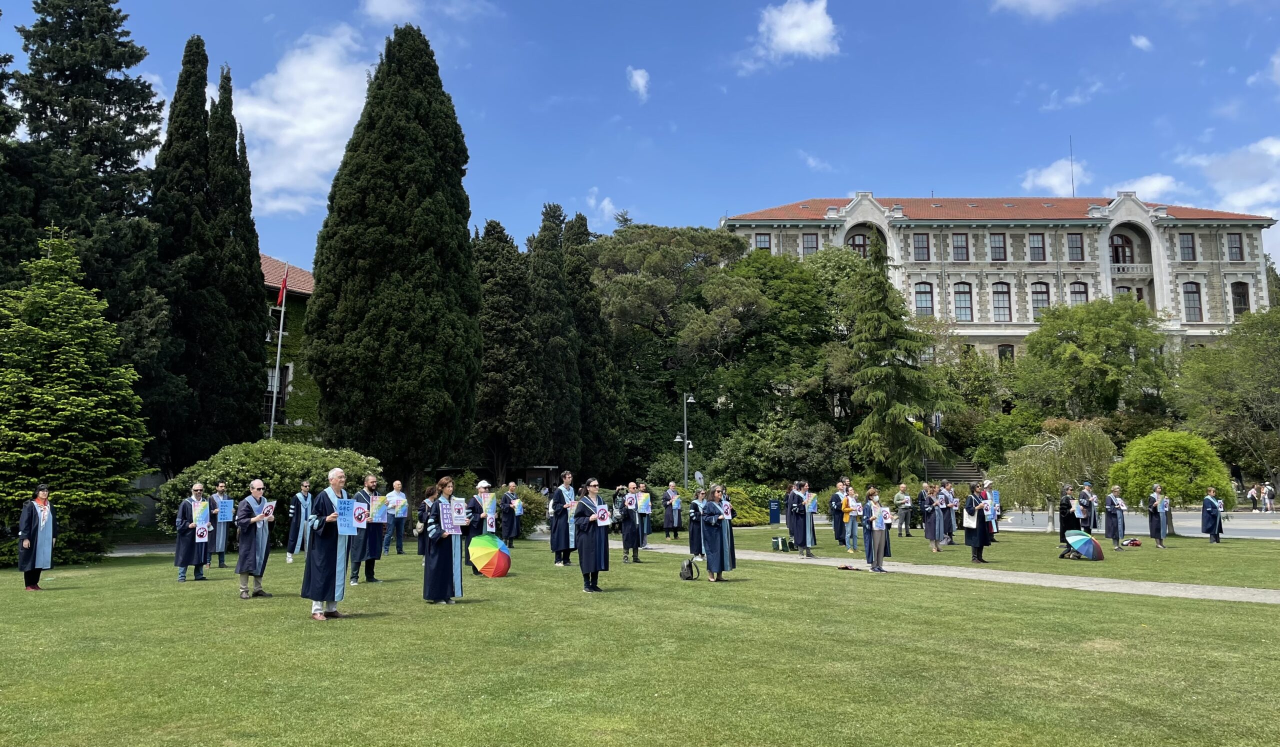 Boğaziçi Üniversitesi’nde akademisyenlerin nöbeti 342. gününde