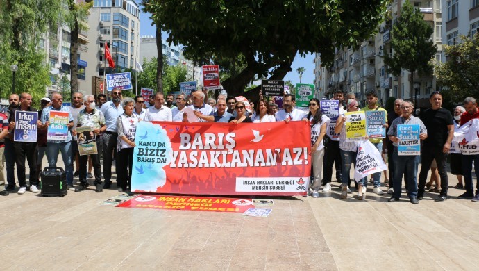 İHD Mersin Şubesi 1 Eylül Dünya Barış Günü konserinin yasaklanmasını protesto etti