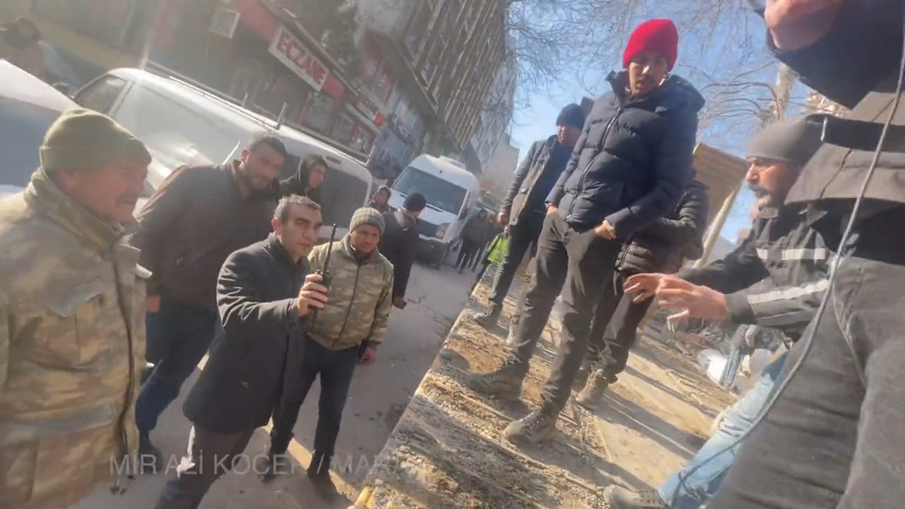Devlet gerçeği karartmak için alanda: &#8220;Kapatın o kamerayı, devlet burada&#8221;