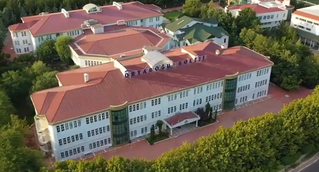 Deprem bölgesindeki özel okullar öğretmenleri çalışmaya zorluyor: &#8216;Ölmekle aç kalmak arasında tercih&#8217;